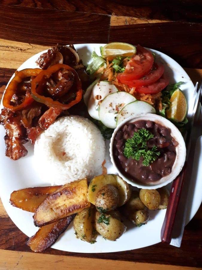 Rancho De Lelo Ecolodge Monteverde Екстериор снимка