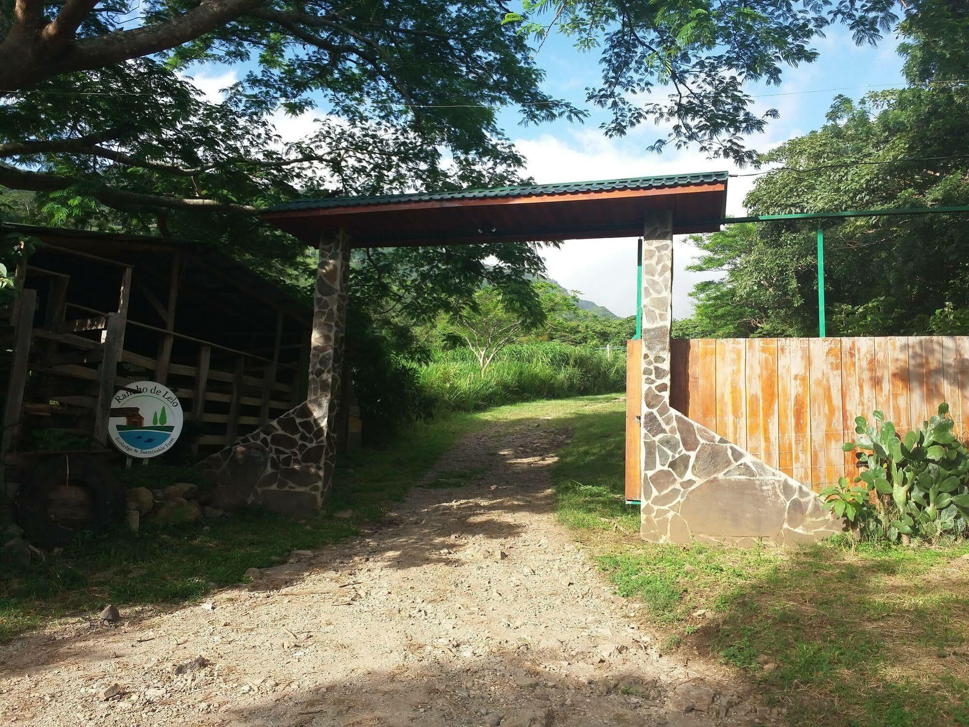 Rancho De Lelo Ecolodge Monteverde Екстериор снимка